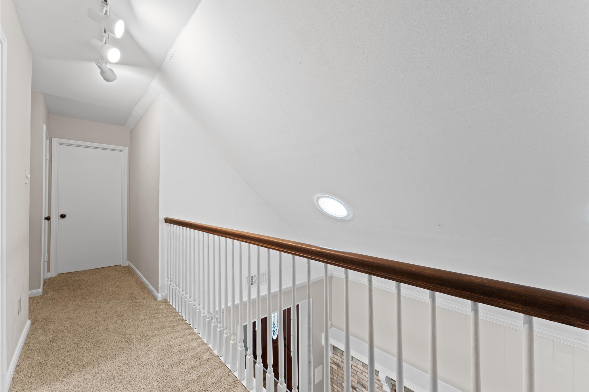 9407 Brooding Oak Circle, Houston, TX 77096